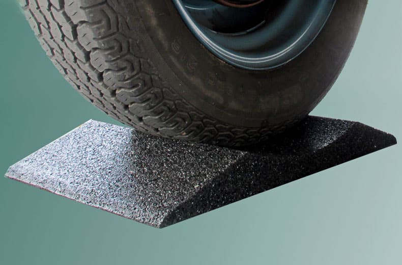4 Stück Reifenschoner - Reifenbett Exklusiv 13 - 18 Zoll auf Maß &  Antirutschmembrane gegen Standplatten